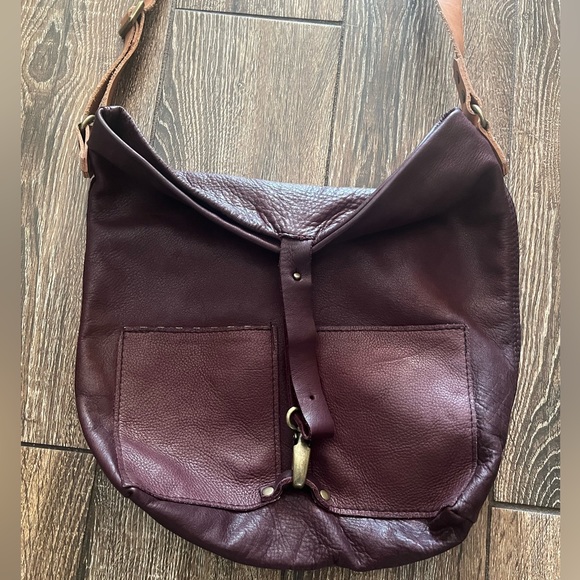 AWL SNAP fold down brown soft leather crossbody bag - Picture 5 of 14